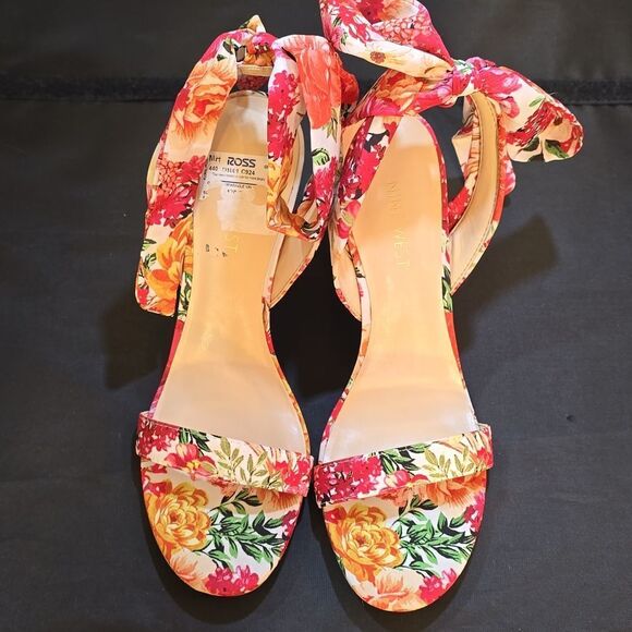 BRAND NEW NINE WEST BOBS ANKLE TIE WOMEN'S FLORAL ANKLE TIE HEELS SANDAL - Picture 3 of 16